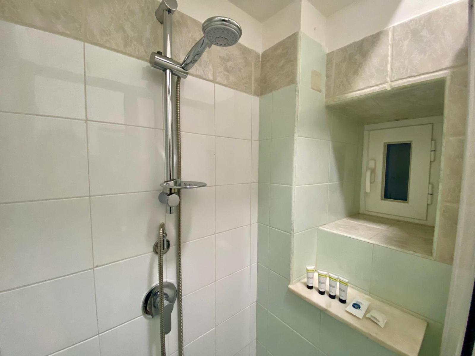 Appartement Petit Bijou à Civitavecchia Extérieur photo